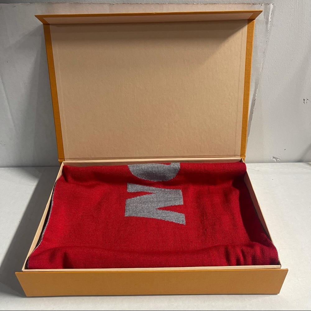 Louis Vuitton LV Scarf W/Receipt🧣🧾Red X Navy Blue X Grey (OPEN BOX NEVER WORN) - Picture 4 of 16